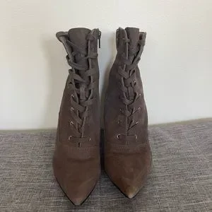 Steve madden jinx bootie taupe hotsell